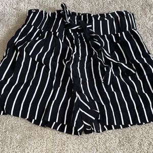 Dressy shorts! Size small!